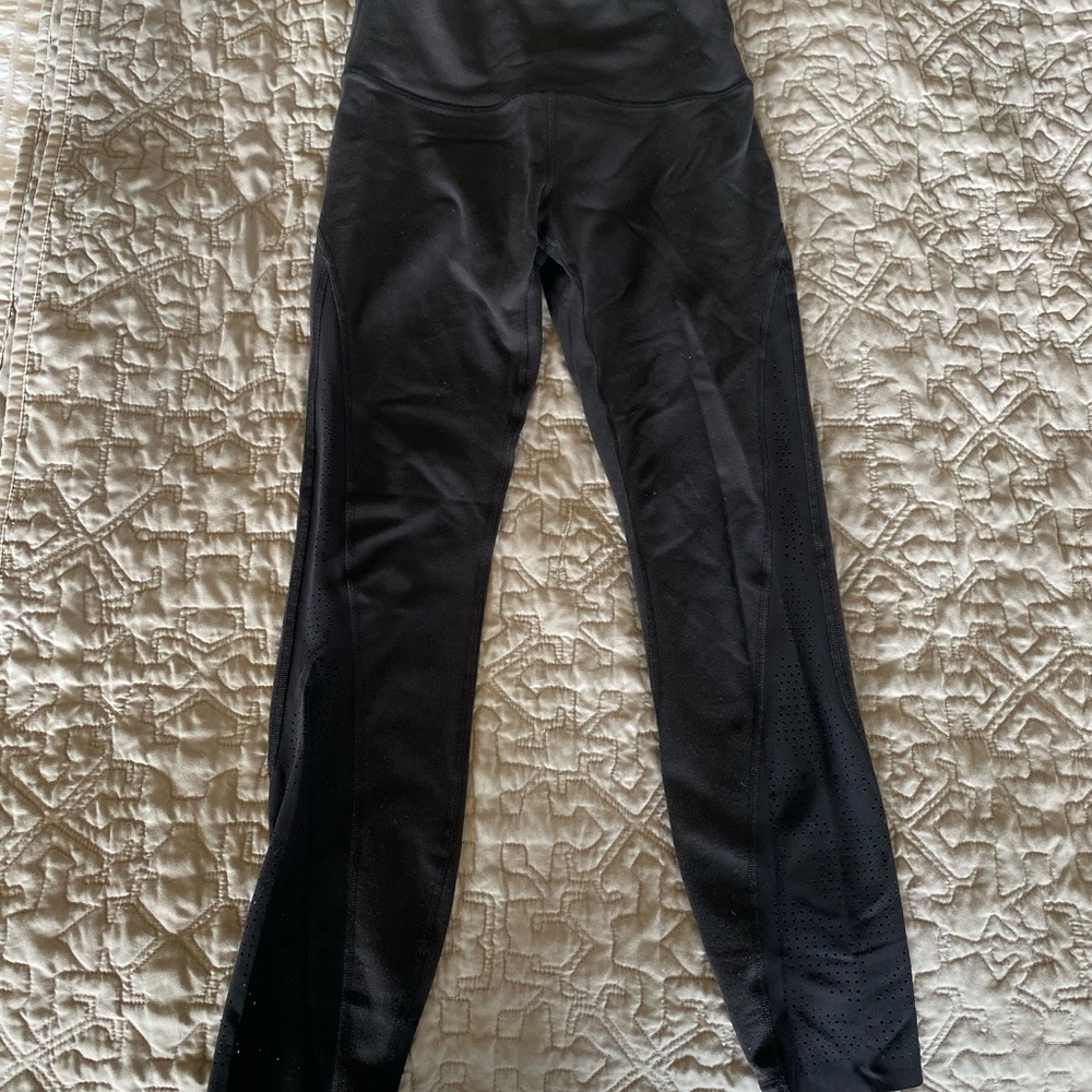 Lululemon Wunder Under leggings